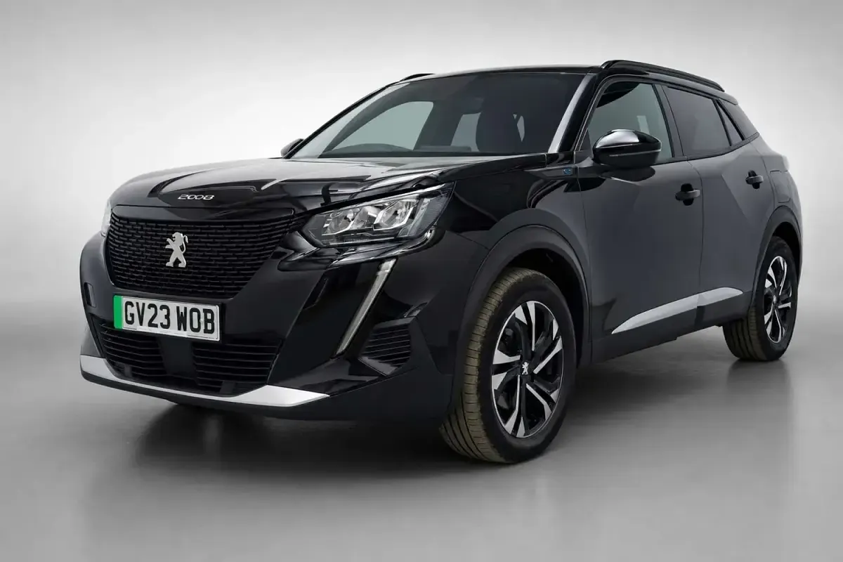 Used Peugeot e-2008 Allure+ 100 kW (136 HP) 2023 Black SUV