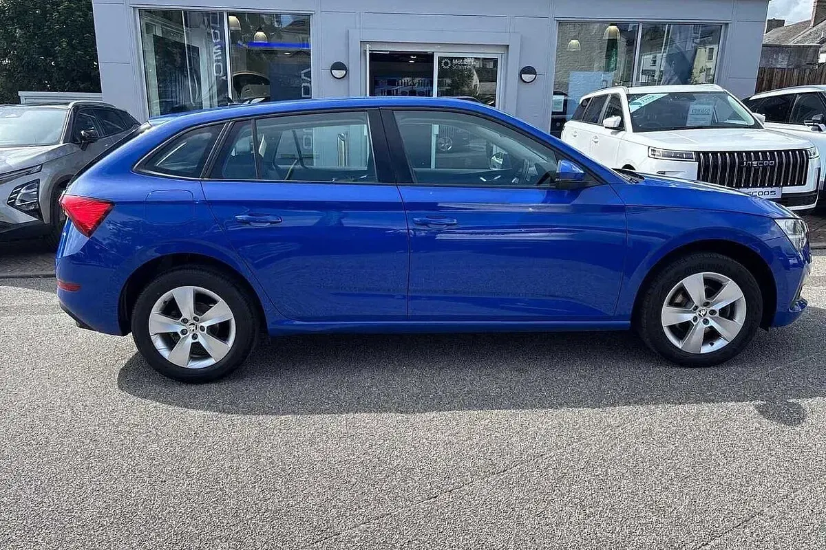 Used Skoda 110 R SE 81 HP (59 kW) 2022 Energy blue Estate