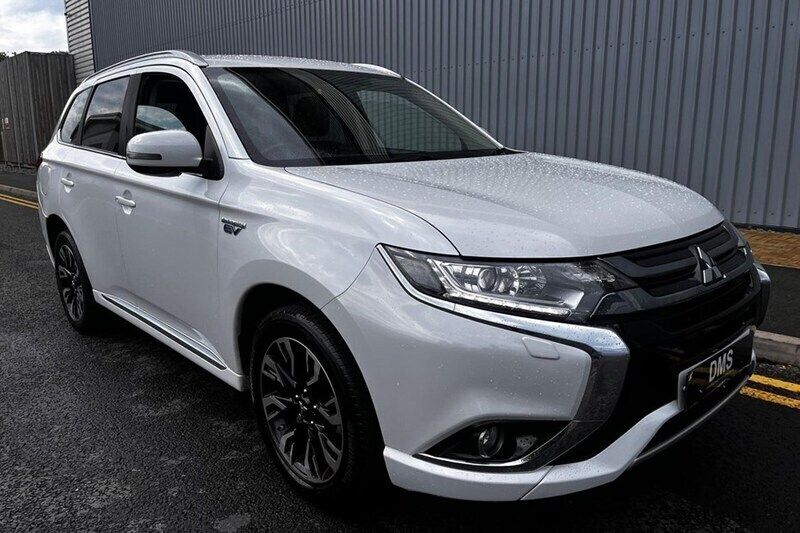 Used 2017 Mitsubishi Outlander P-HEV | £8,950 (Fair price) - Image 1/1