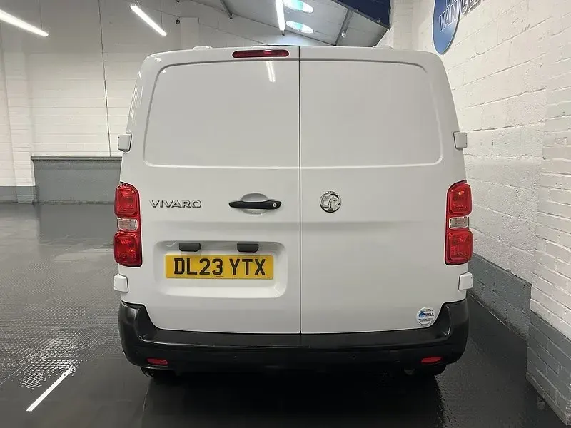 Gebraucht Vauxhall Vivaro S 100 PS (73 kW) 2023 Weiß Van / Kleinbus