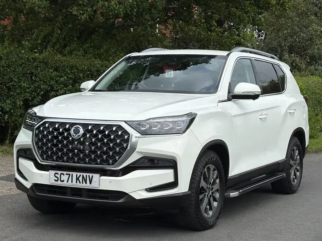 Used SsangYong Rexton 202 HP (148 kW) 2022 White SUV