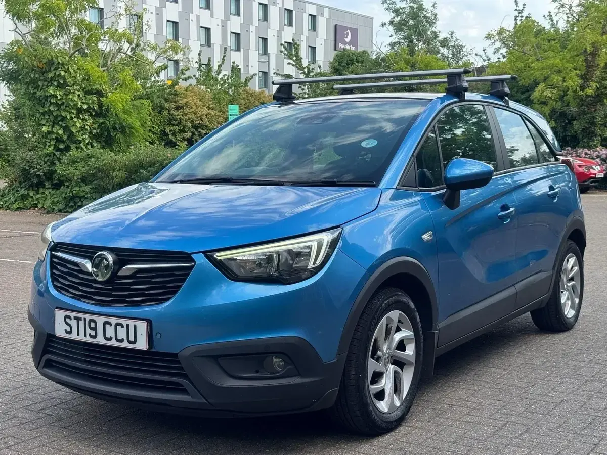 Used Vauxhall Crossland X 81 HP (59 kW) 2019 Blue SUV