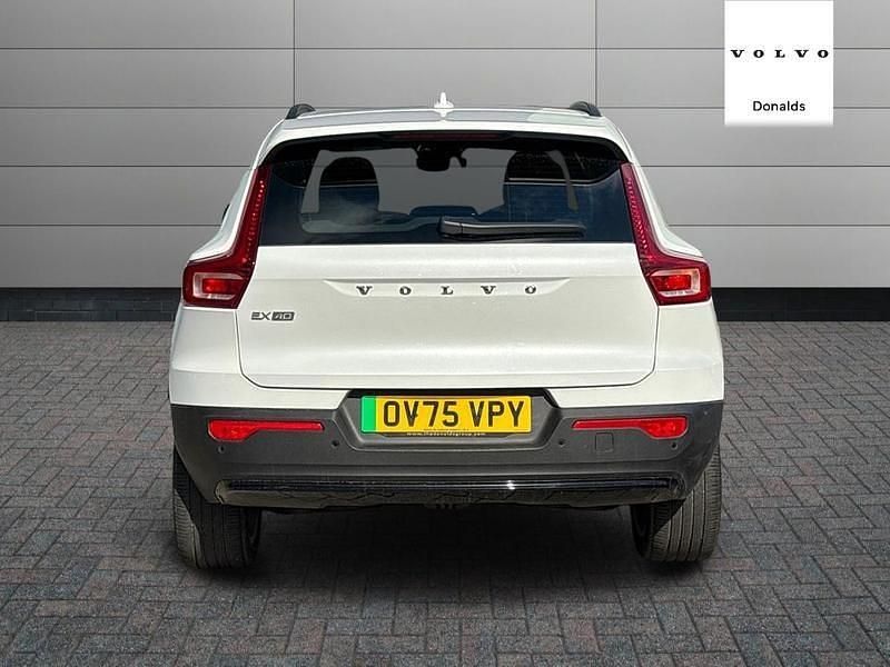Usado Volvo EX40 Core 185 kW (252 CV) 2025 SUV