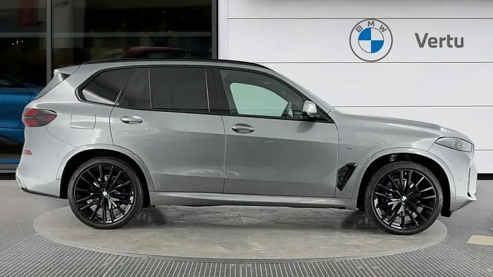 Usado BMW X5 M Sport 352 HP (258 kW) 2023 Cinzento SUV