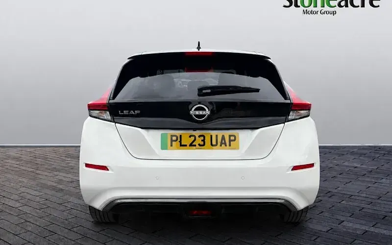 Used Nissan Leaf N-Connecta 110 kW (150 HP) 2025 Hatchback