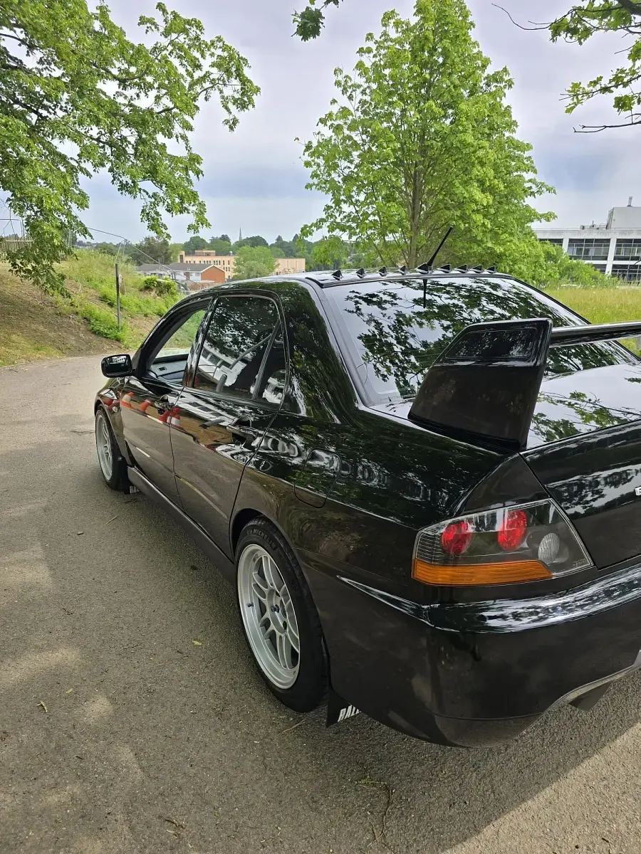 Used Mitsubishi Lancer 135 HP (99 kW) 2005 Black Estate