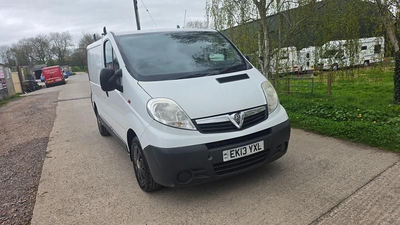 Used Vauxhall Vivaro 90 HP (66 kW) 2013 White MPV
