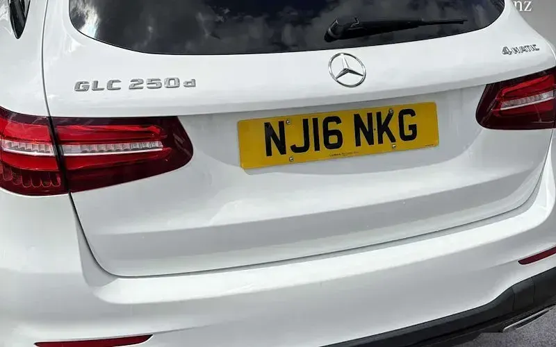 Used Mercedes GLC250 AMG line 204 HP (150 kW) 2016 White SUV