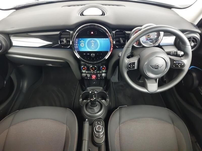 Usado Mini Cooper Classic 136 HP (100 kW) 2022 Cinzento Citadino