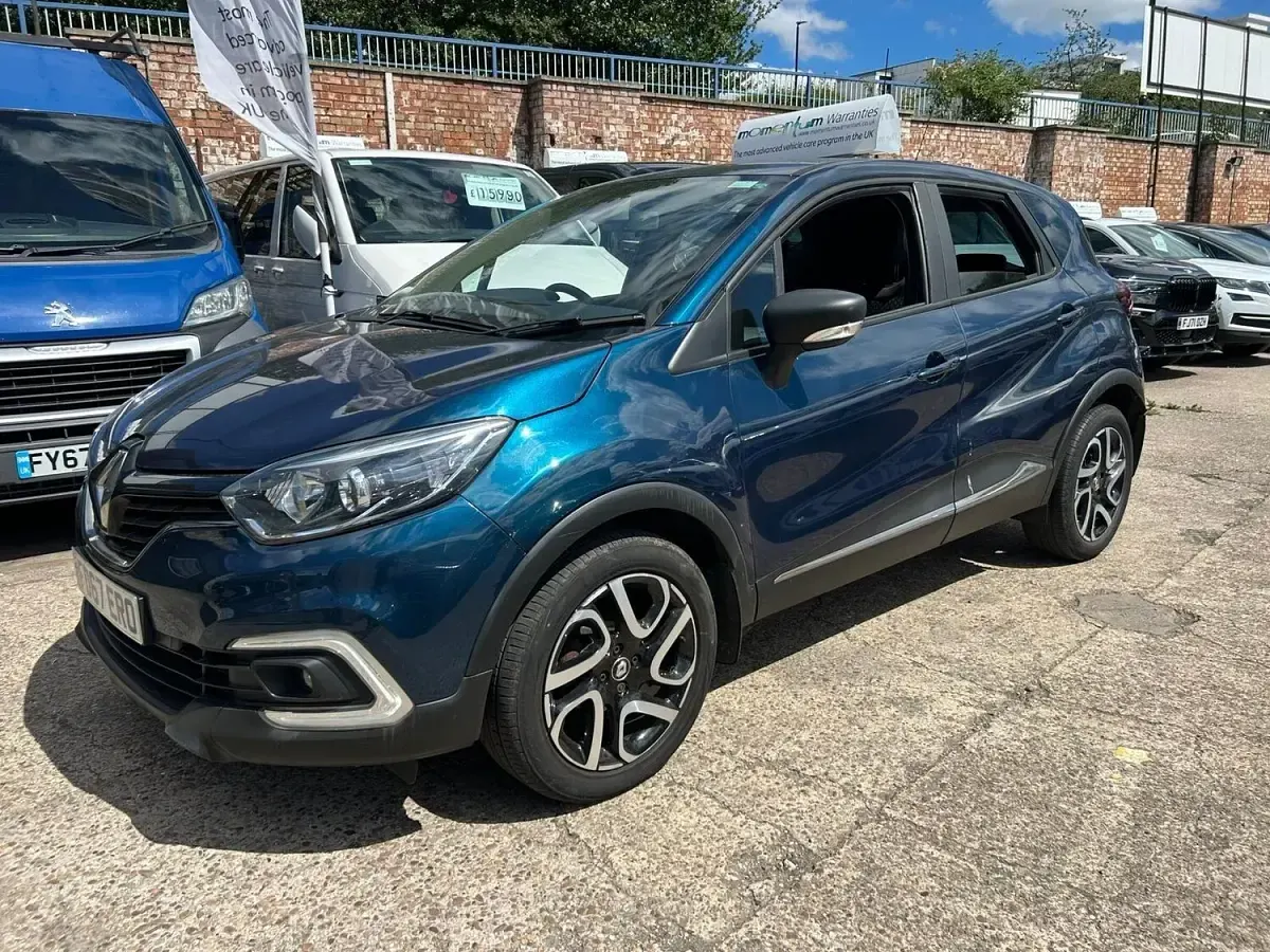 Used Renault Captur Dynamique 90 HP (66 kW) 2017 Blue SUV
