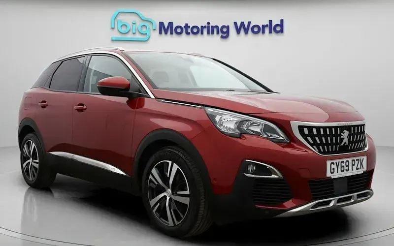 Usado Peugeot 3008 Allure 131 HP (96 kW) 2019 SUV