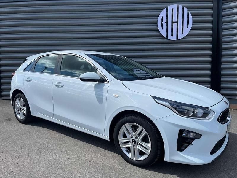 White Used 2020 Kia Ceed 2 Hatchback | £8,450 (Fair price) - Image 1/4