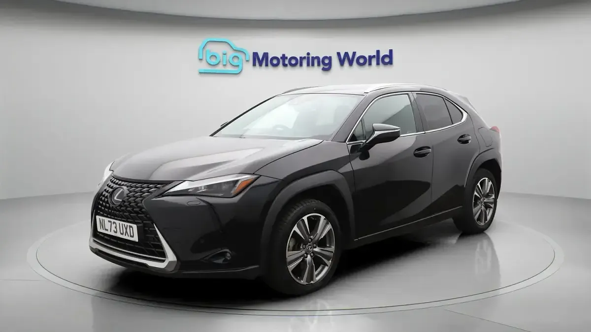 Used Lexus UX 300e 150 kW (204 HP) 2023 Black SUV
