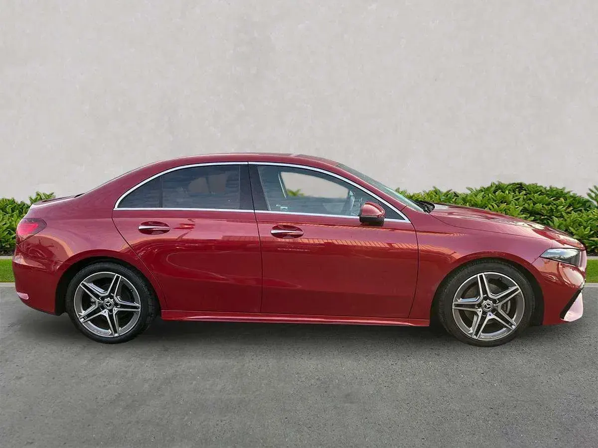 Usado Mercedes A200 Executive 2024 Vermelho Sedan