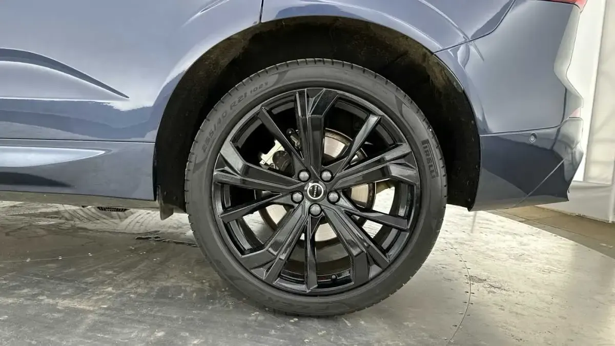 Used Volvo XC60 Plus 247 HP (181 kW) 2026 SUV