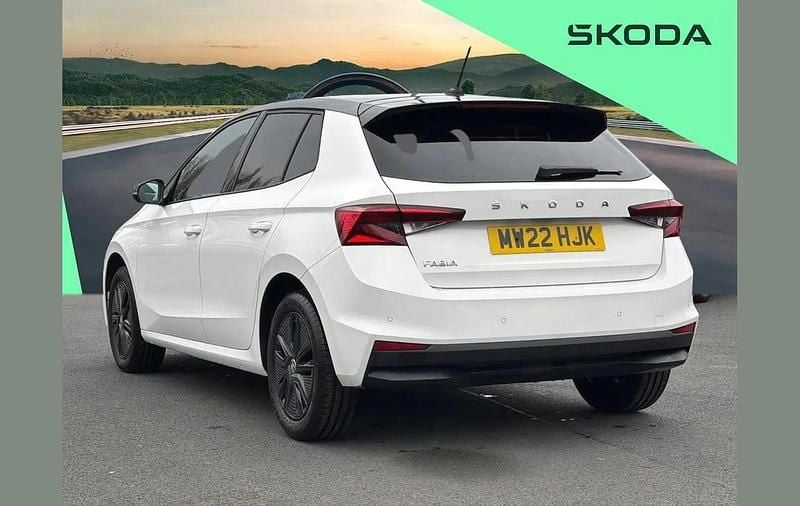 Used Skoda Fabia Colour Edition 94 HP (69 kW) 2022 White Hatchback