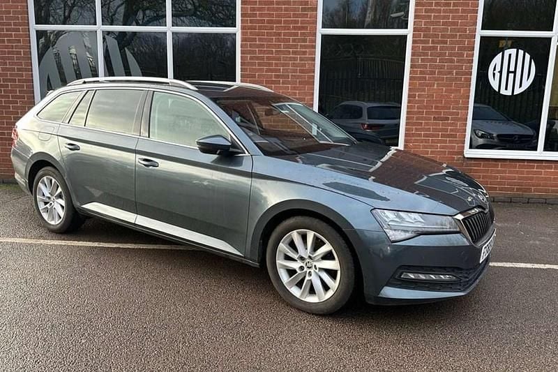 Used Skoda Superb SE Technology 120 HP (88 kW) 2019 Grey Estate
