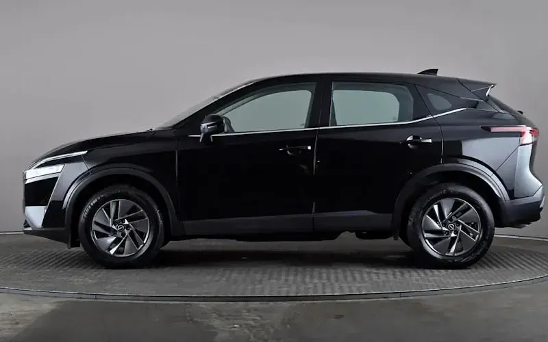 Used Nissan Qashqai Acenta Premium 140 HP (102 kW) 2023 Black SUV