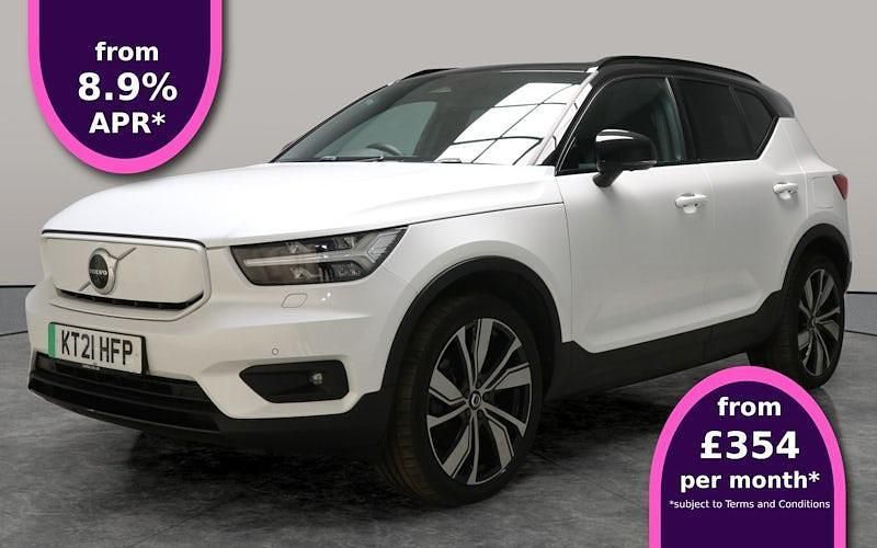 White Used 2021 Volvo XC40 SUV | £24,525 (Fair price) - Image 1/3