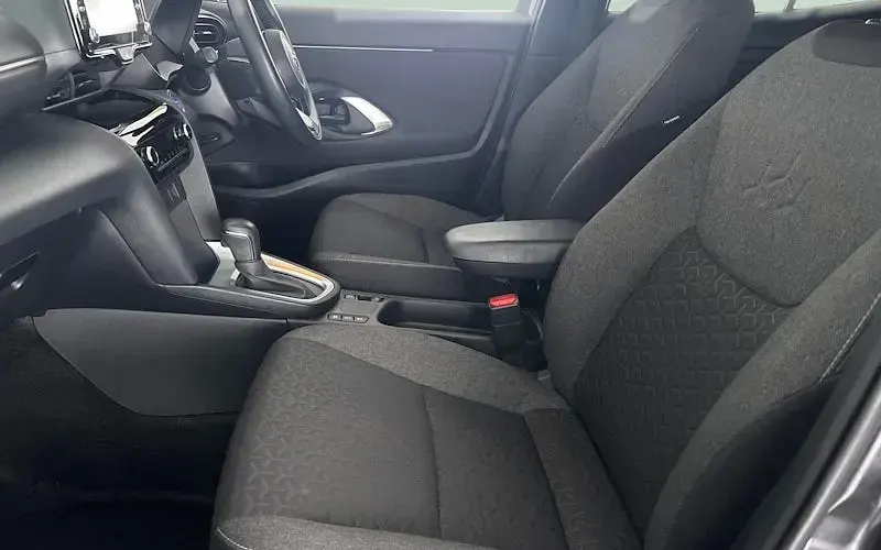 Used Toyota Yaris Hybrid Design 116 HP (85 kW) 2026 Estate
