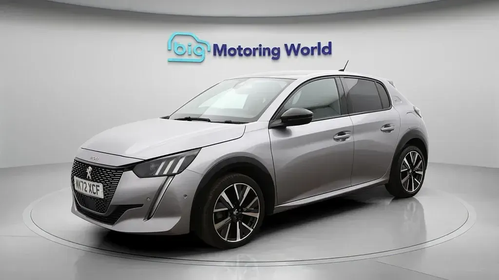 Gebraucht Peugeot 208 GT 100 PS (73 kW) 2022 Grau Kleinwagen