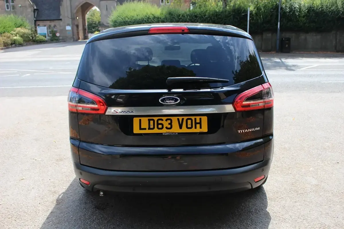 Used Ford S-MAX Titanium 115 HP (84 kW) 2013 Black MPV