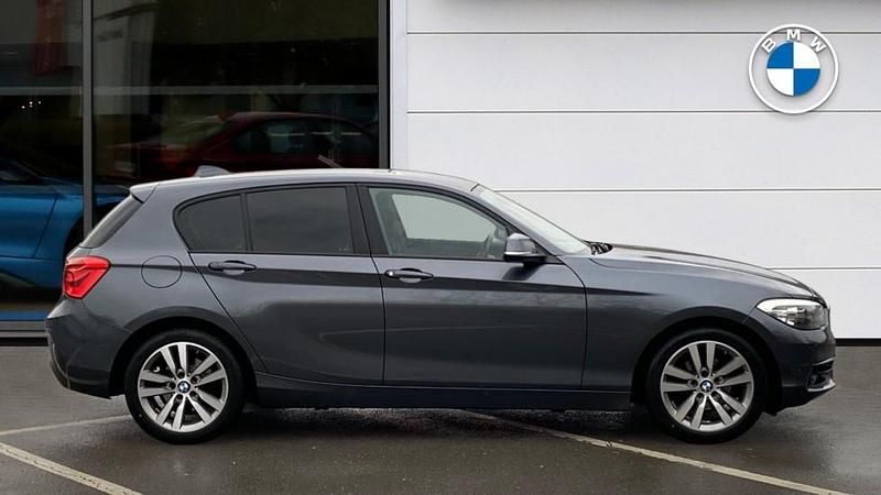 Used BMW 118 Sport Line 134 HP (98 kW) 2018 Grey Hatchback