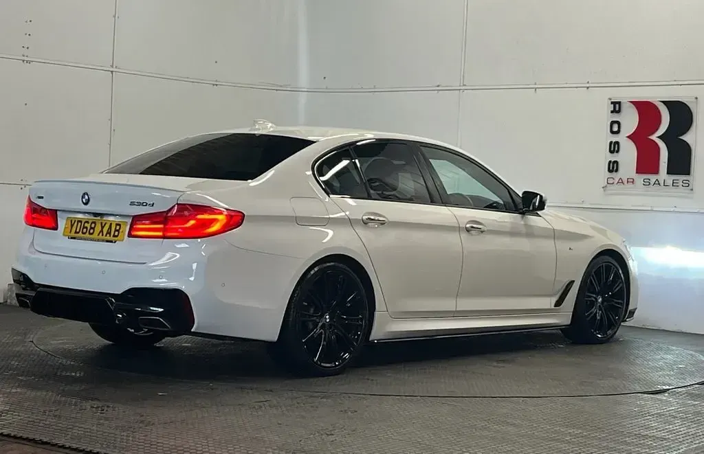 Used BMW 530 M Sport 265 HP (194 kW) 2018 White Sedan