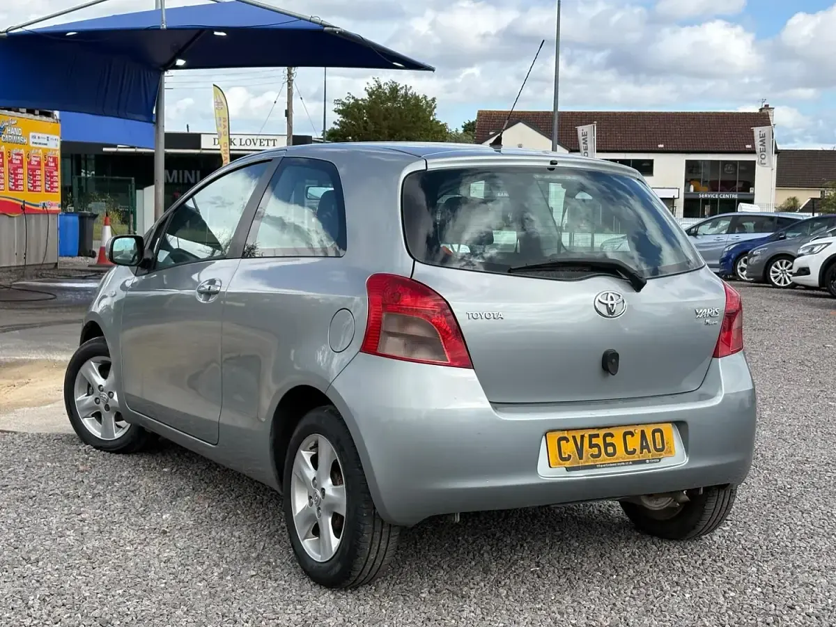 Used Toyota Yaris 2006 Silver Hatchback