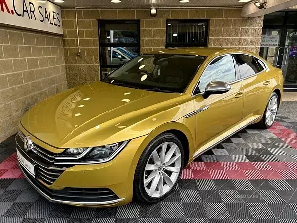Used VW Arteon Elegance 237 HP (174 kW) 2017 Yellow Hatchback