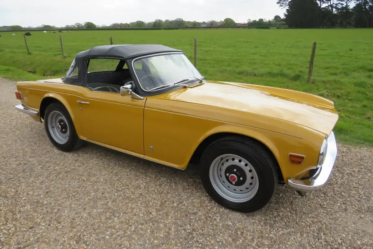 Used Triumph TR6 150 HP (110 kW) 1970 Yellow Cabriolet
