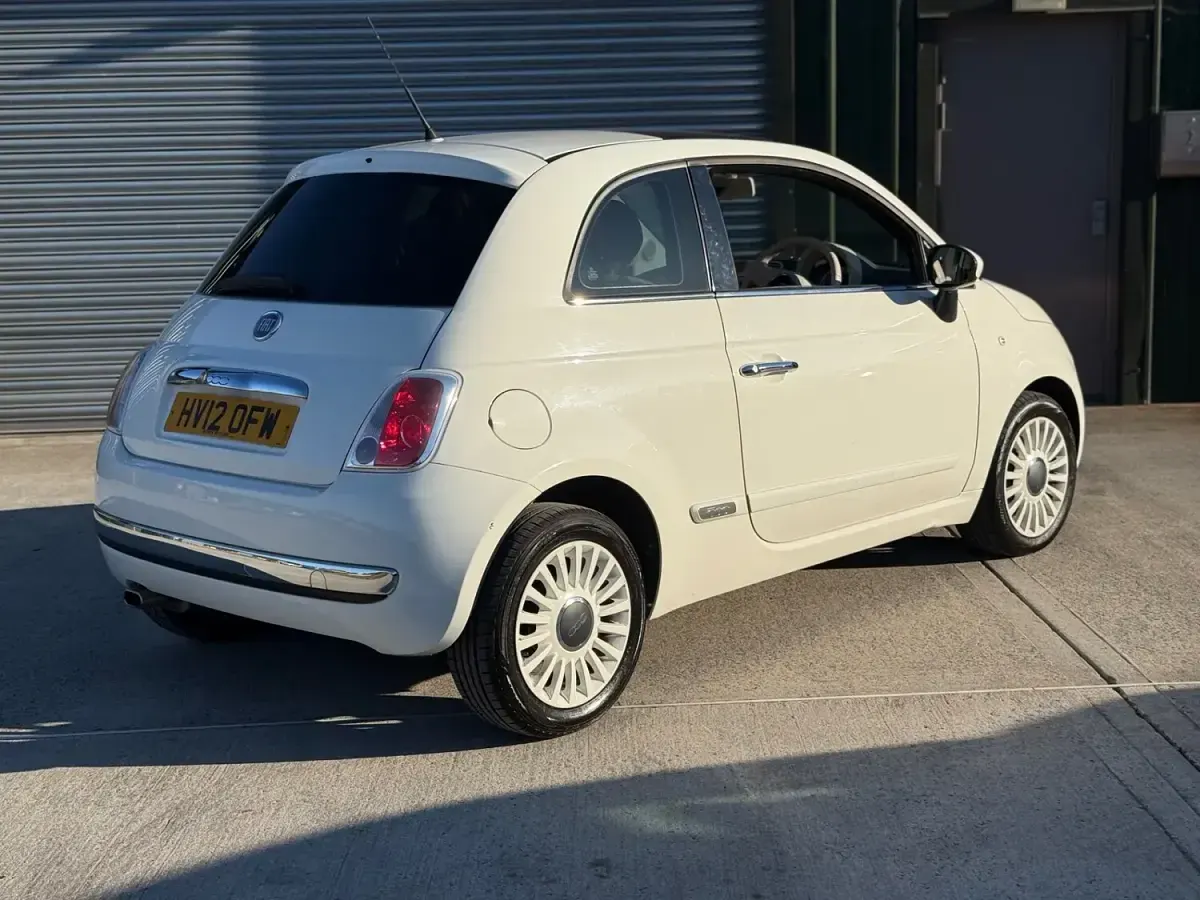 Used Fiat 500 Lounge 69 HP (50 kW) 2012 White Hatchback