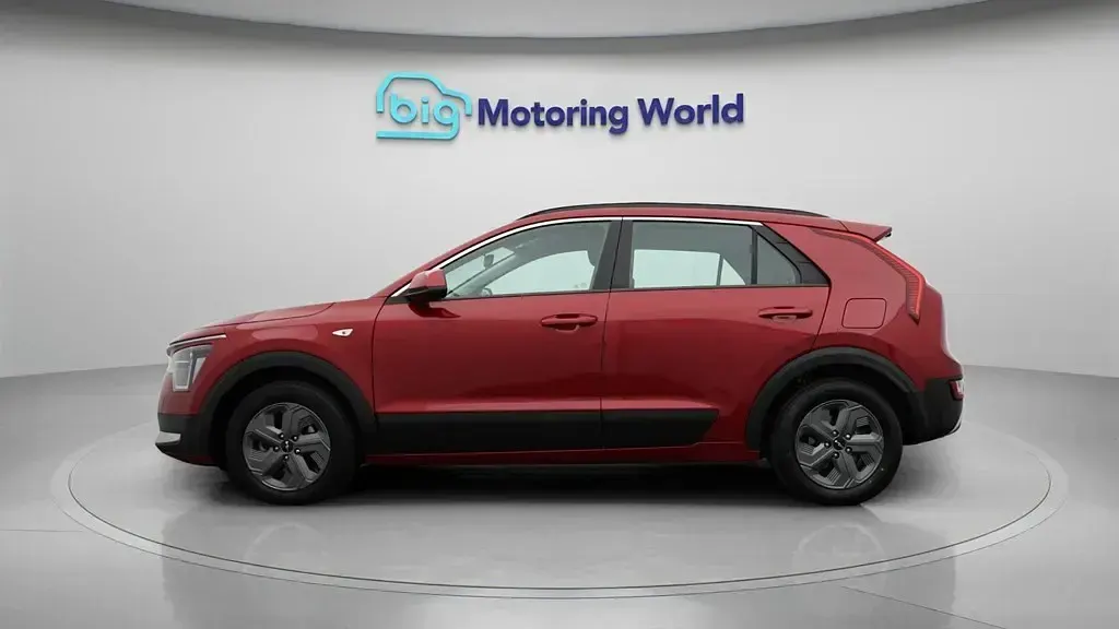 Używany Kia Niro 139 KM (102 kW) 2023 Czerwony SUV