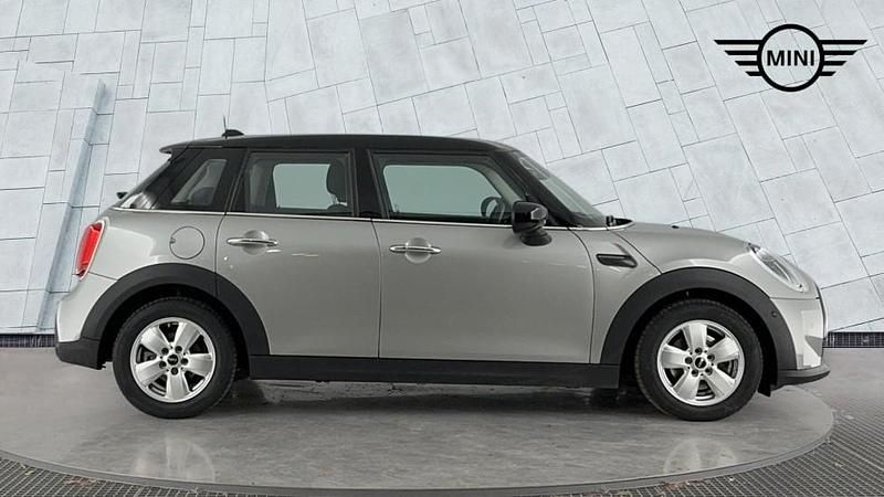 Used Mini Cooper Classic 134 HP (98 kW) 2023 Silver Hatchback