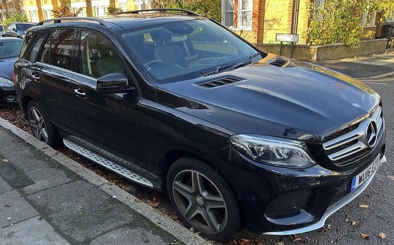 Black Used 2016 Mercedes GLE350 AMG line Estate | £23,699 (Fair price) - Image 1/3