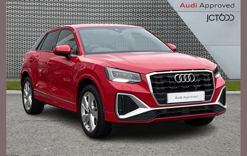 Used Audi Q2 S-Line 113 HP (83 kW) 2025 Red SUV