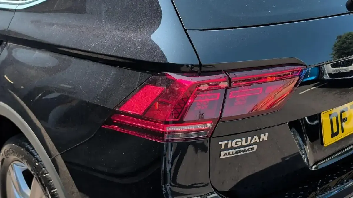 Used VW Tiguan Allspace SEL 148 HP (108 kW) 2020 Black SUV