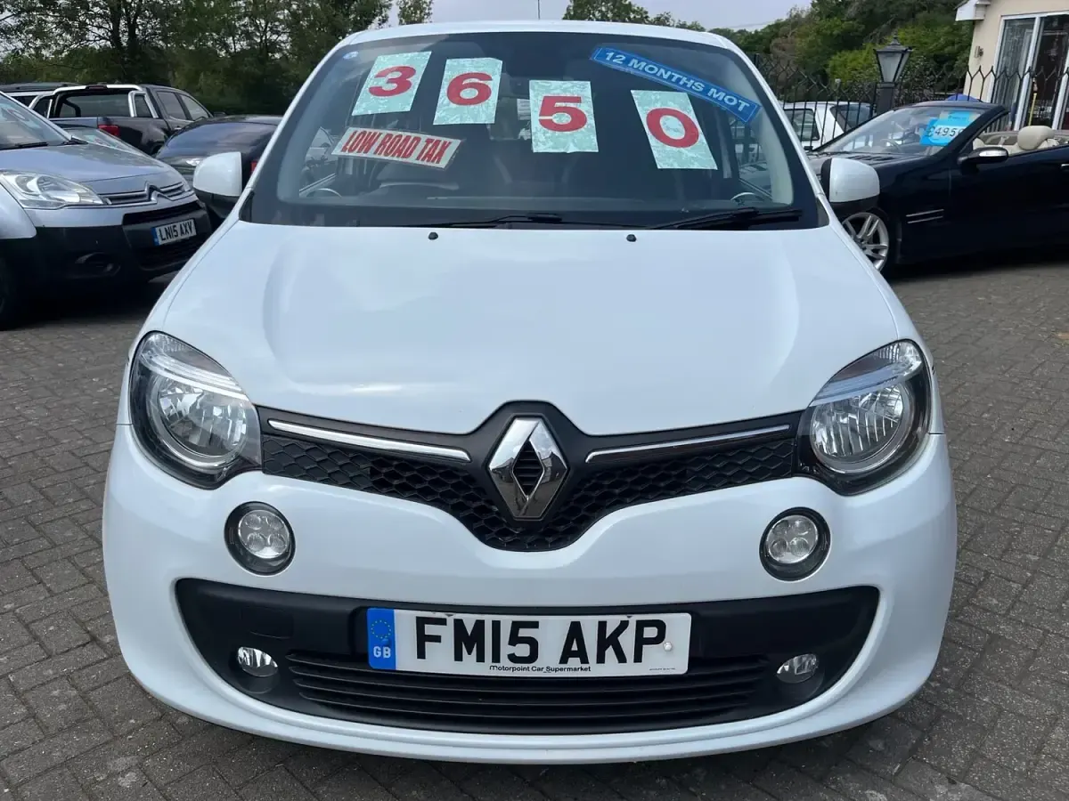 Used Renault Twingo Dynamique 70 HP (51 kW) 2015 White Hatchback