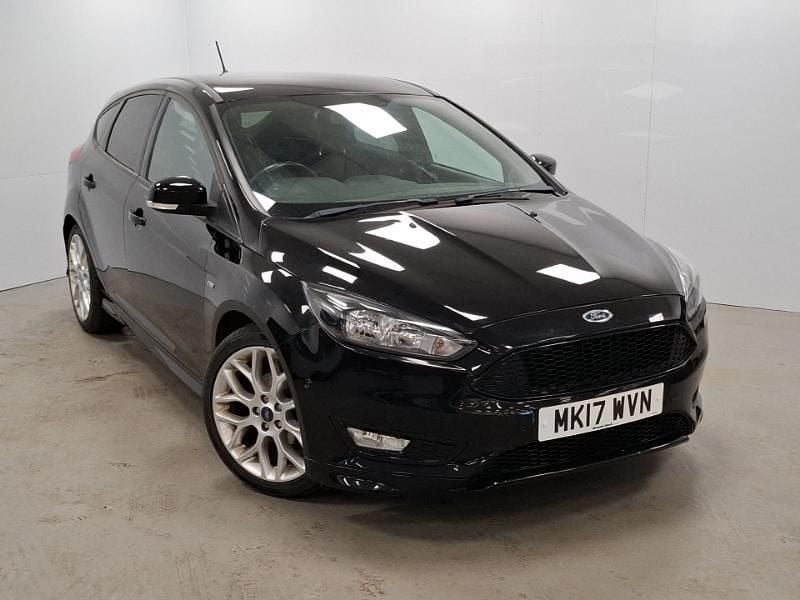Black Used 2017 Ford Focus ST-Line Hatchback | £9,498 (Good price) - Image 1/4