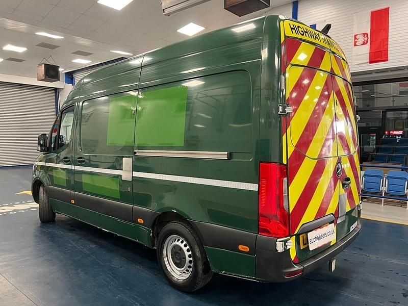 Begagnad Mercedes Sprinter 163 HK (119 kW) 2019 Grön Van