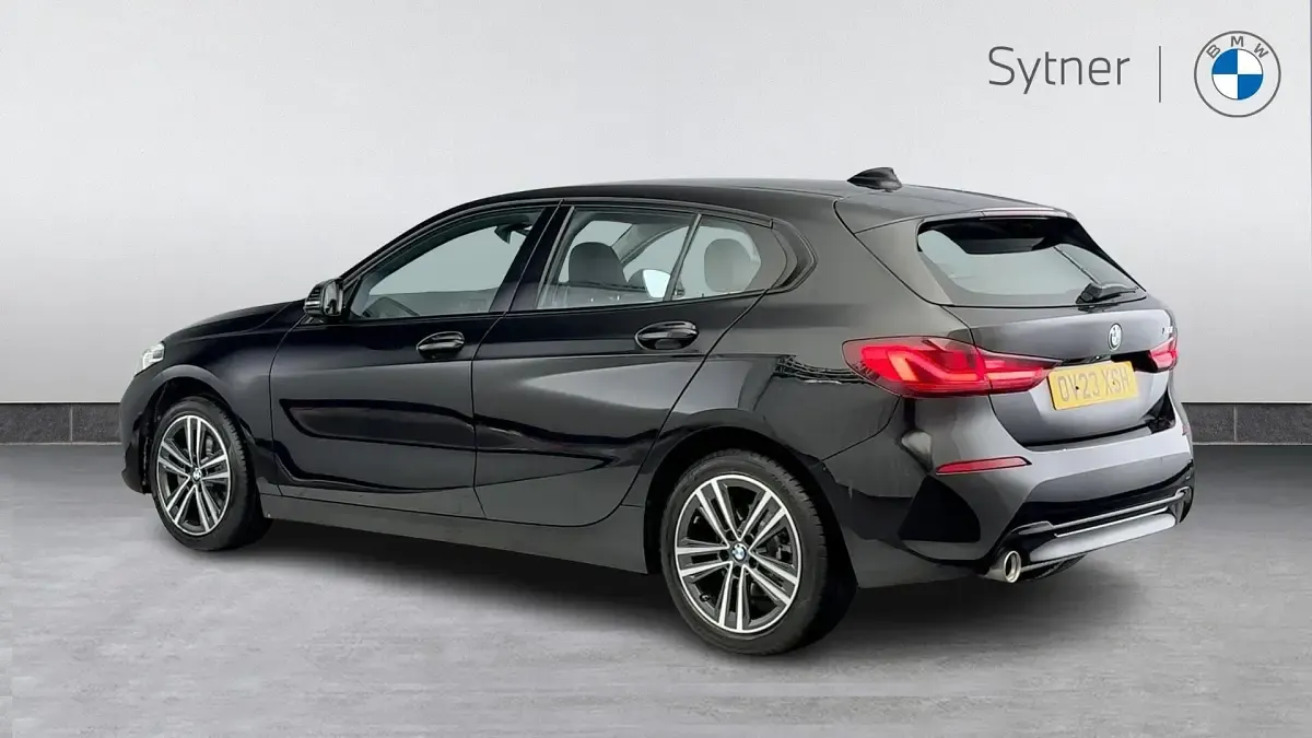 Used BMW 118 Sport Line 134 HP (98 kW) 2023 Black Hatchback