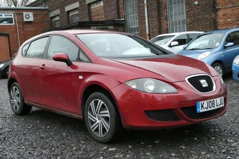 Red Used 2008 Seat Leon Hatchback | £1,290 (Good price) - Image 1/1