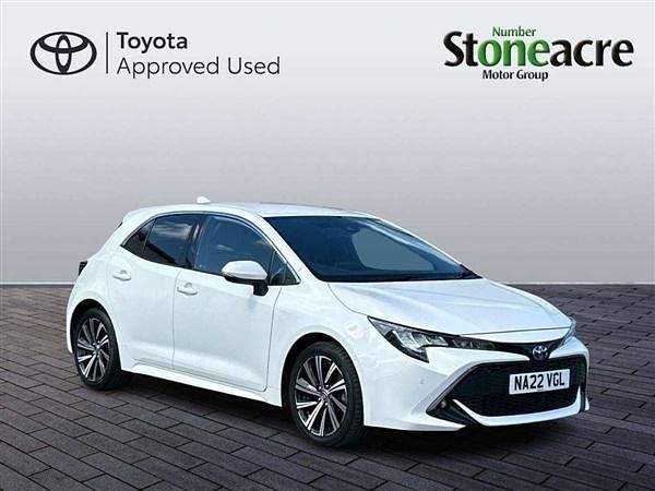 White Used 2022 Toyota Corolla Design Hatchback | £17,500 (Good price) - Image 1/2