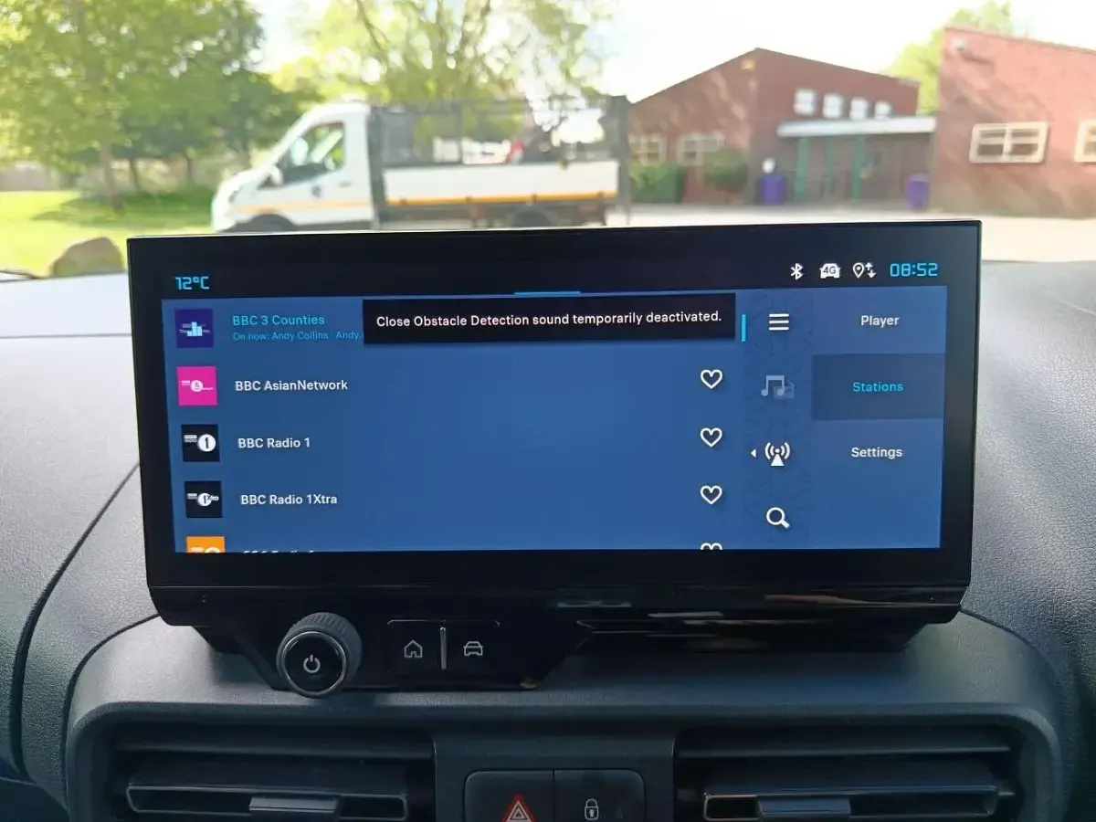 Usado Citroën e-Berlingo 98 kW (134 HP) 2024 Cinzento Monovolume