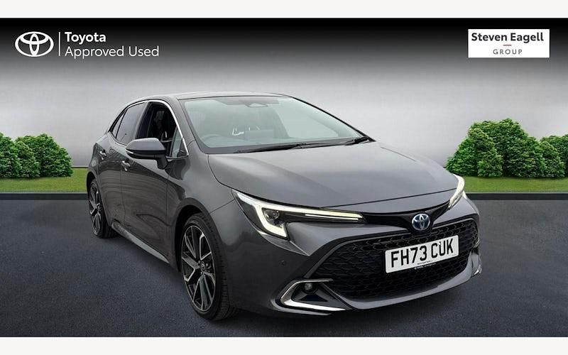 Used 2025 Toyota Corolla Hatchback | £24,201 (Fair price) - Image 1/4