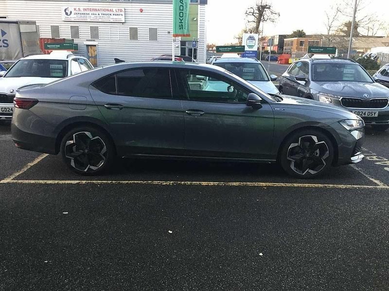 New Skoda Superb SportLine 110 HP (80 kW) 2025 Graphite grey metallic Hatchback