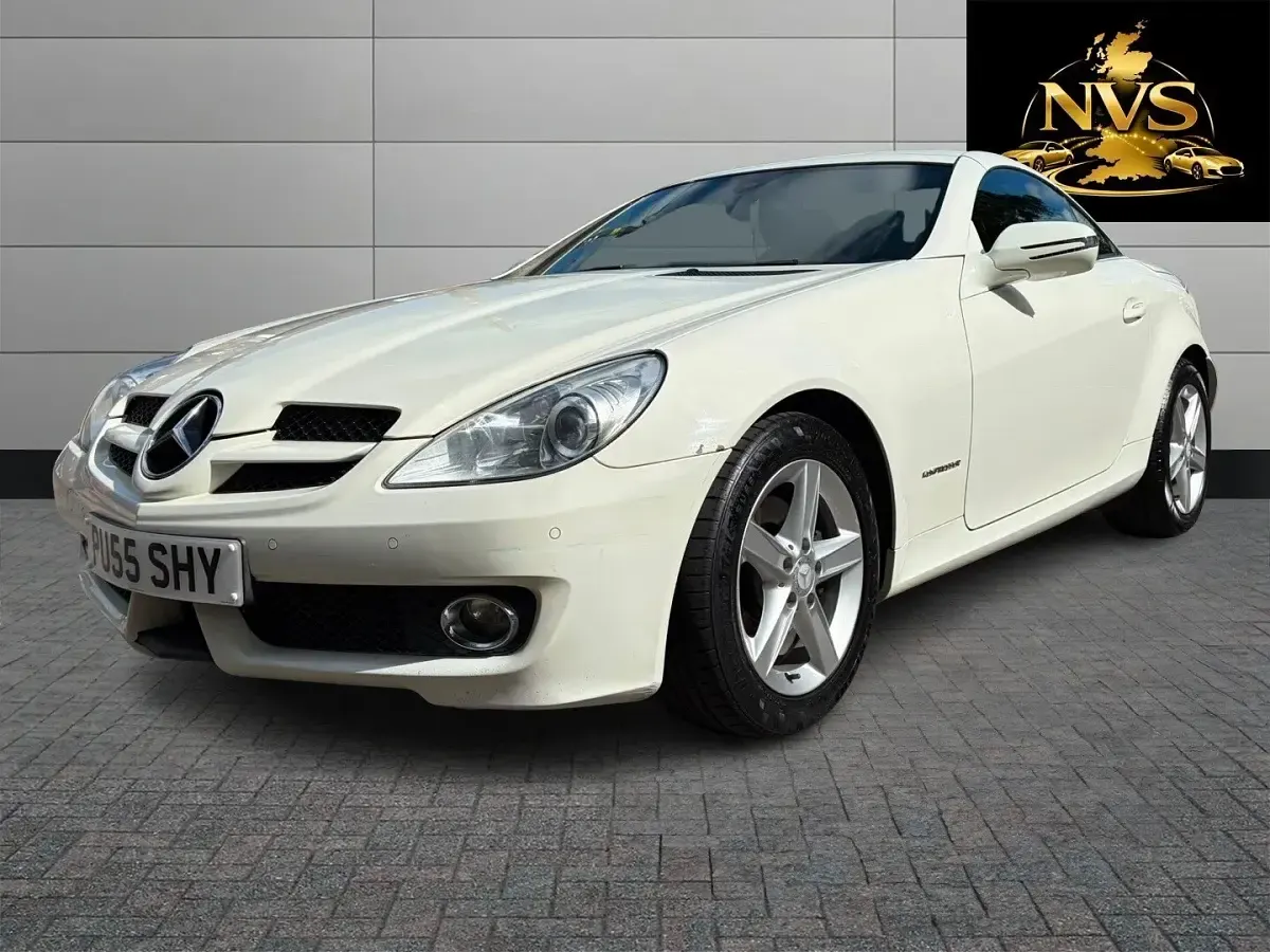 Used Mercedes SLK200 184 HP (135 kW) 2010 White Cabriolet