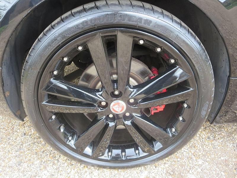 Begagnad Jaguar XF Portfolio 2014 Svart Kombi