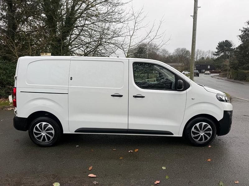Used Citroën Dispatch 2020 White MPV