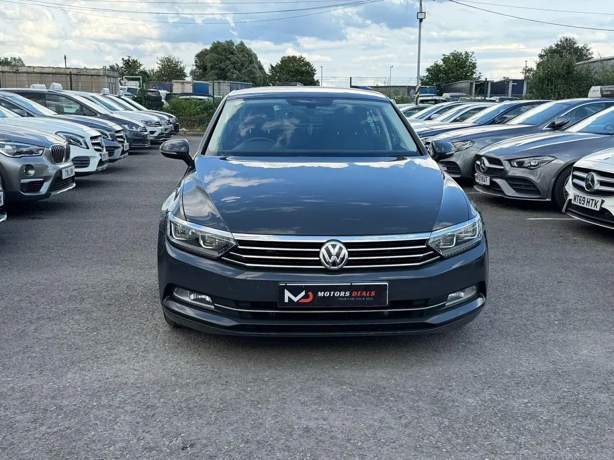 Used VW Passat Business 150 HP (110 kW) 2019 Grey Sedan